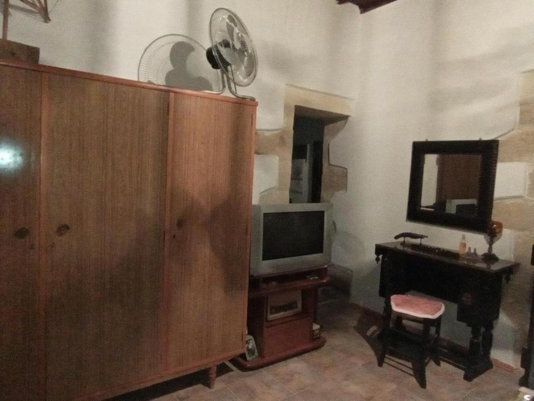 Azoyirás Traditional House Maria מראה חיצוני תמונה