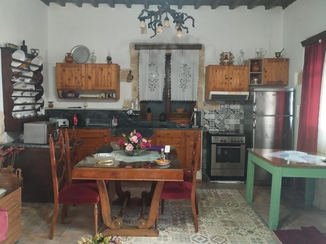 Azoyirás Traditional House Maria מראה חיצוני תמונה